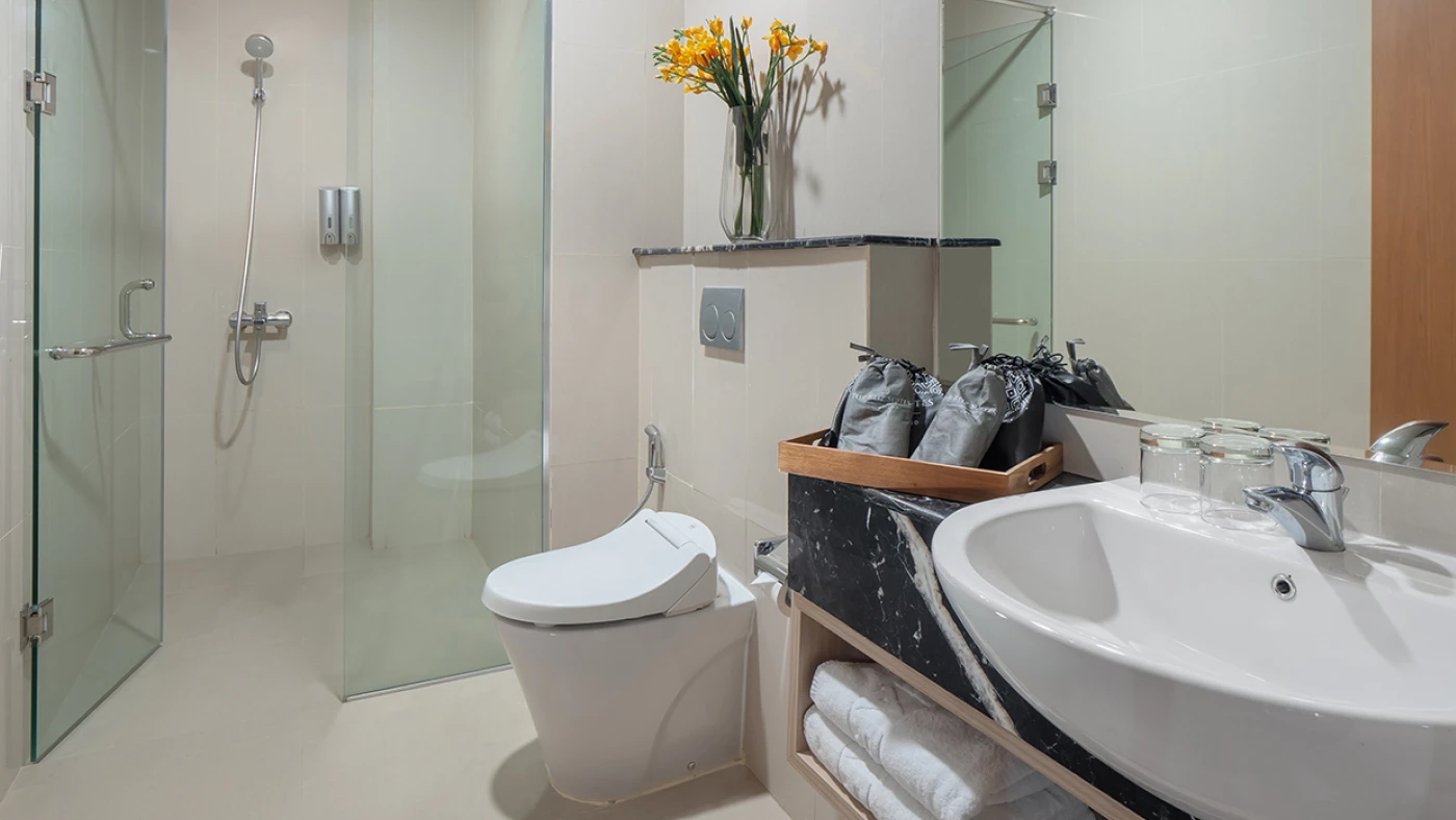 TRS Suites Room_ Bath Room